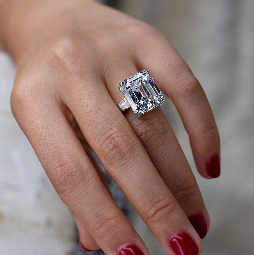 "Radiant Cut Gemstone Zircon Luxury Wedding Rings for Women, PD560
 
  