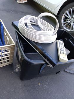 Toshiba SD -4000 Home Theater System W/DivX Monster Composite Cables Included!