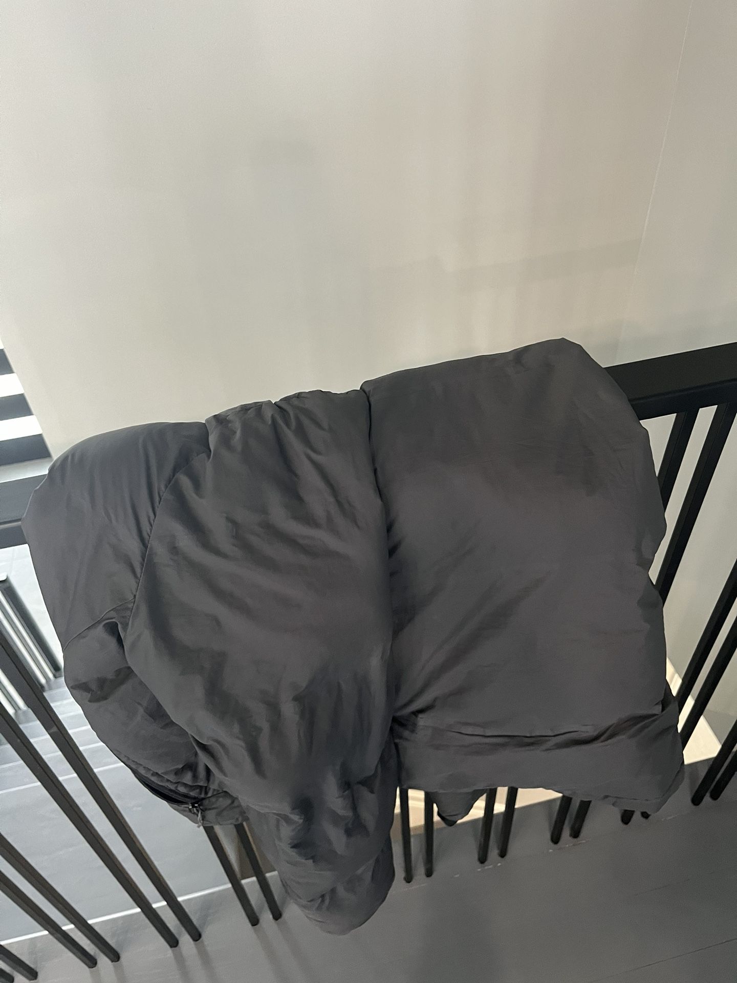 Men’s Winter Coat Size Medium