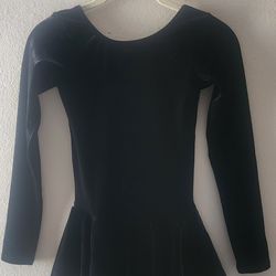 Mondor Girl’s Long Sleeve Black Velvet Dress 10/12