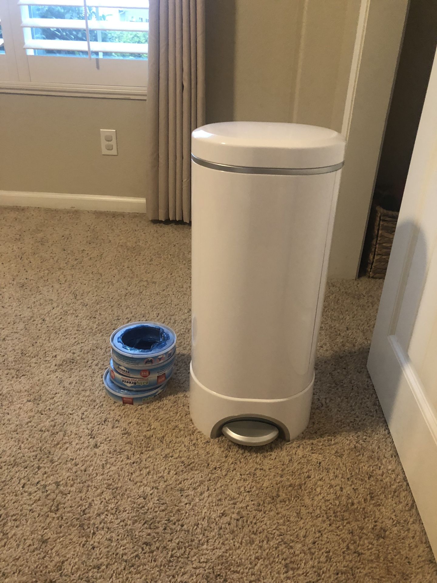 Munchkin Step Diaper Pail