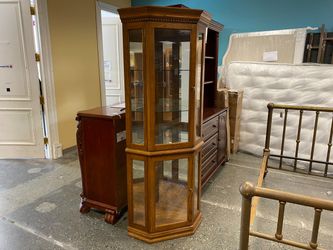 Lighted 3 Shelf Corner Display Cabinet