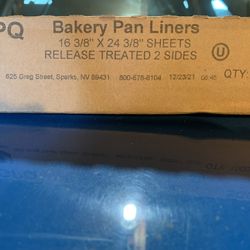 New Full Box Of Bakery Liners 