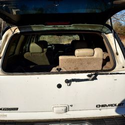 05 Chevy Tahoe Rear Hatch