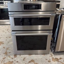 Frigidaire Wall Microwave / Oven Like New 30”