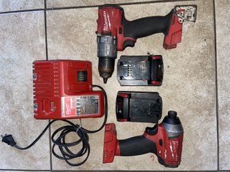 Milwaukee M18 & Taladro de martillo Milwaukee M18