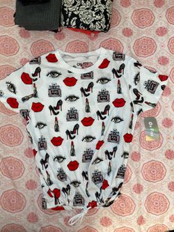 Medium T with drawstring NEW