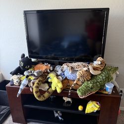 50in Swivel TV w/Stand