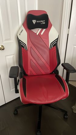 Secret Lab gaming chair - titan evo XL Great condition