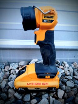 DeWalt 20V MAX LED Flashlight / Work Light w/ Battery