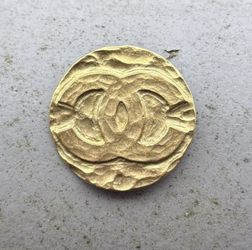 Vintage 90s Chanel CC Brooch