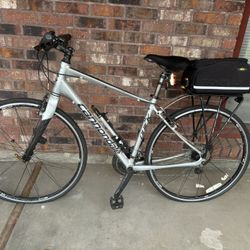 Cannondale Quick 4 Hybrid Bike Rigid Frame MEDIUM 17.5” 