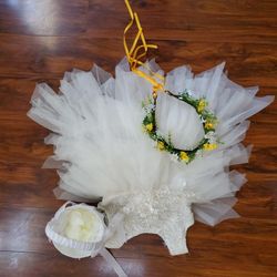 Wedding Flower Girl Wedding Guest Toddler Dress White With Tulle And Lace Dress Open Back With Flower Basket Flower Crown READ DESCRIPTION 