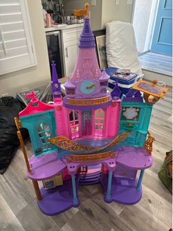 Barbie princess dollhouse