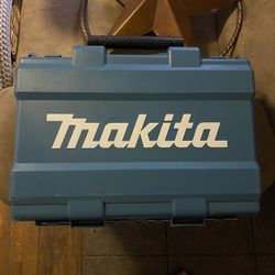 9.6 Volt Makita Drill/Light Combo $50