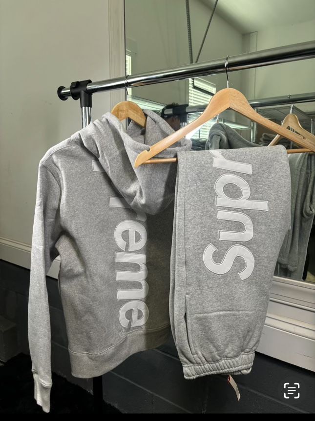 Supreme Sets