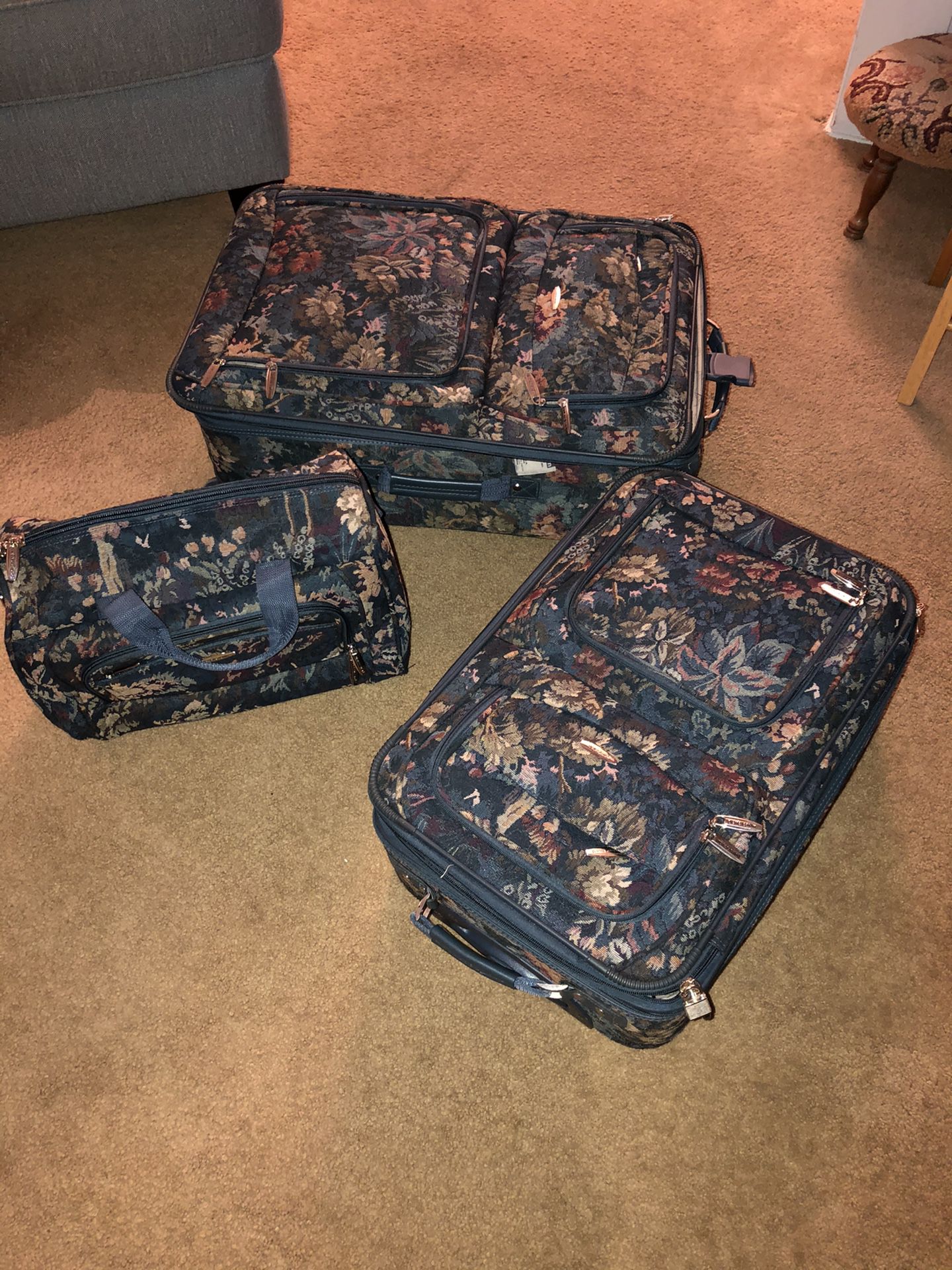 Luggage Set Pierre Cardin 3 piece set