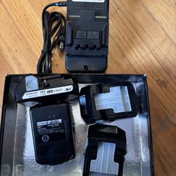 Hitachi 18V Li-ion battery charger and batteries