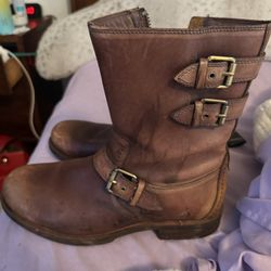 Ugg Men’s 8.5 Motorcycle Boot Women’s Size 10