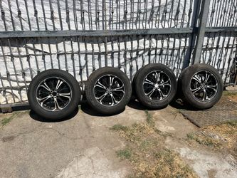 Rines 17 universales llantas buenas