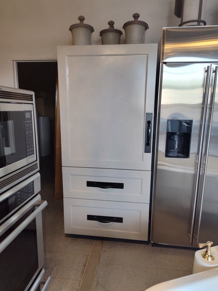 Subzero Refrigerator/Freezer 736TC