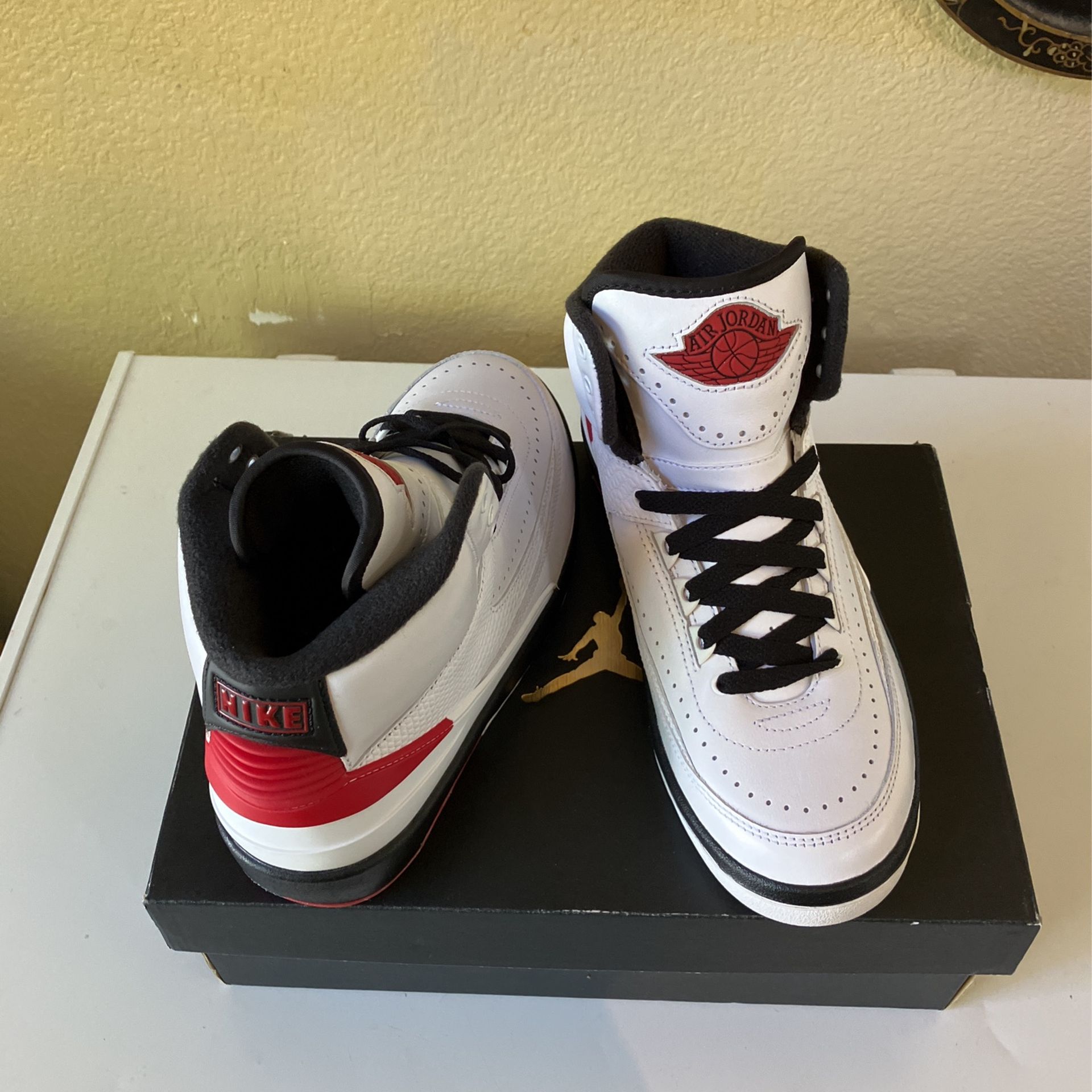 Air Jordan 2 Retro OG Chicago 