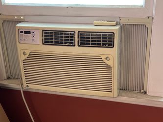 GE Window Air Conditioner with Remote