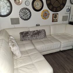 LEATHER COUCH