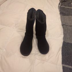 Black Uggs Size 8