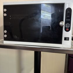 Salon Grade UV Sterilizer