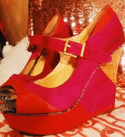 Gianni Bini wedge heels