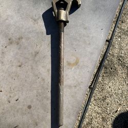 Fire hydrant wrench