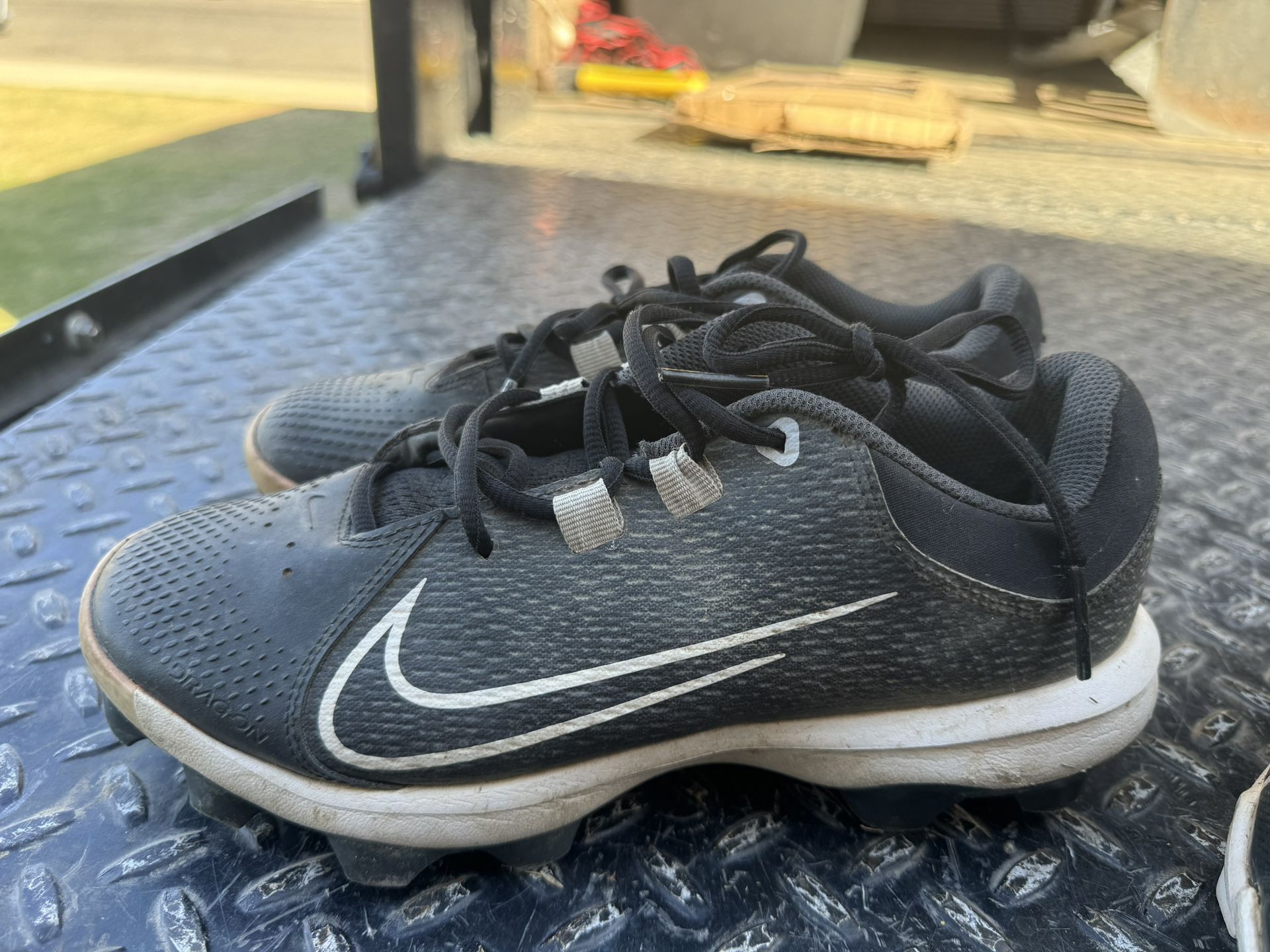 Softball And Baseball Cleats (Nike)