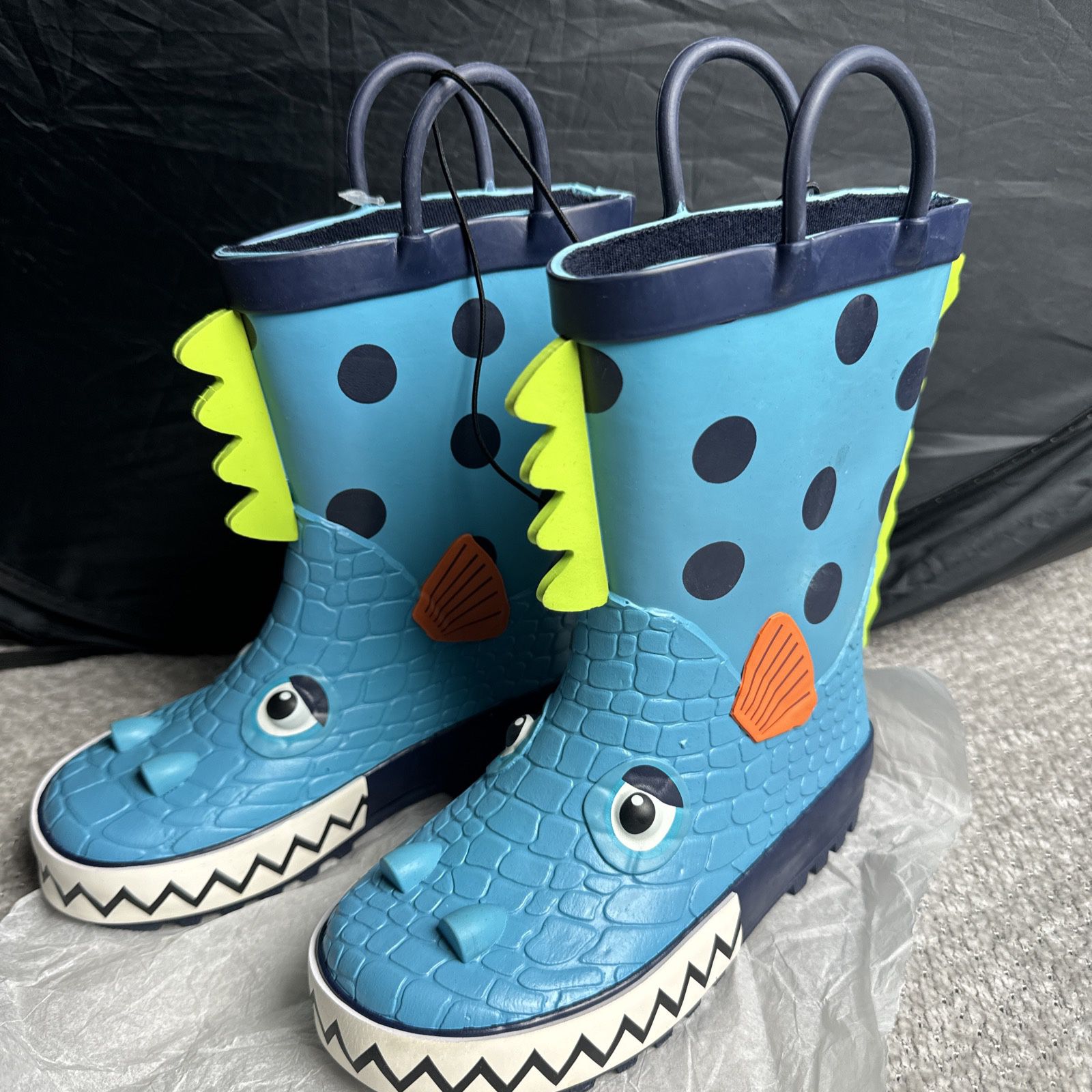 Kids Rain Boots Sz 9 