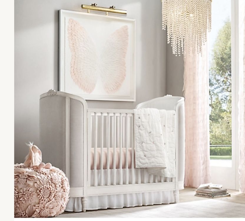 🌟 For Sale: RH Baby & Child Aveline Upholstered Panel Crib – Great Condition!