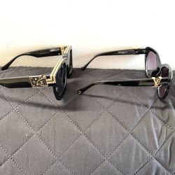 Louis Vuitton Sunglasses .
