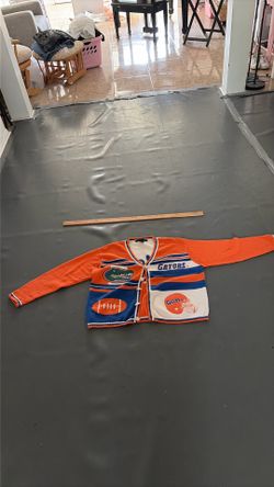 Gator sweater