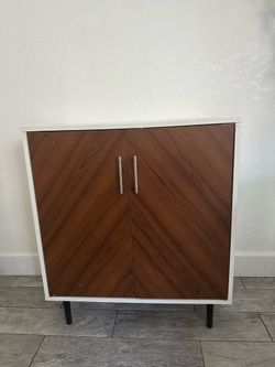 Modern Walker Edison Margot Bookmatch Accent Cabinet, White