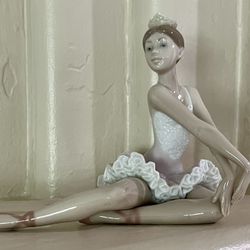 Authentic Lladro Ballerina Figurine