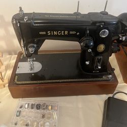 306K Singer Sewing Machine Vintage 