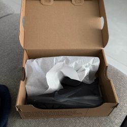 Nike Omni Multi-Court Size 11c