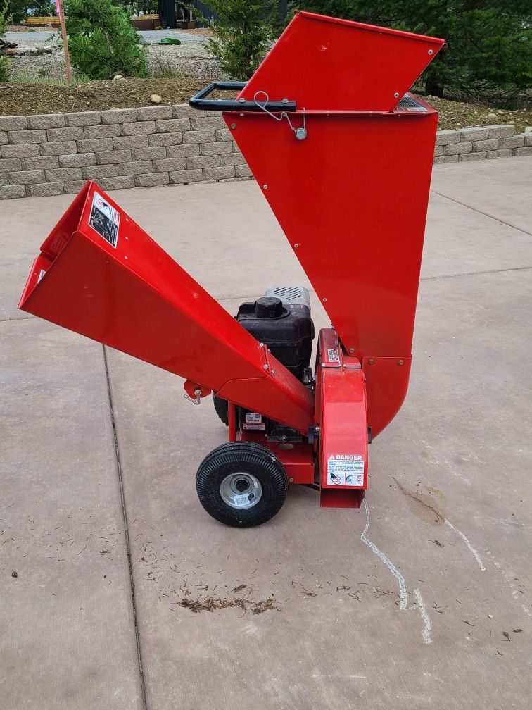 Troy Bilt Chipper Shredder CS 4325 PRICE REDUCED