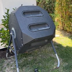 Free Stand Alone Composter 