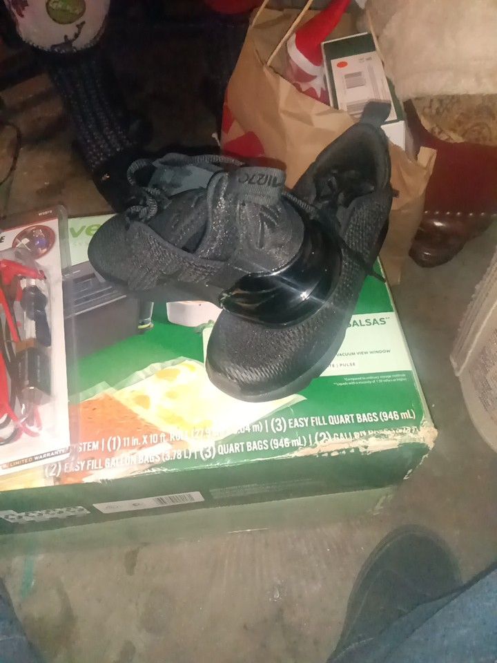 Nike Sneakers Size 3