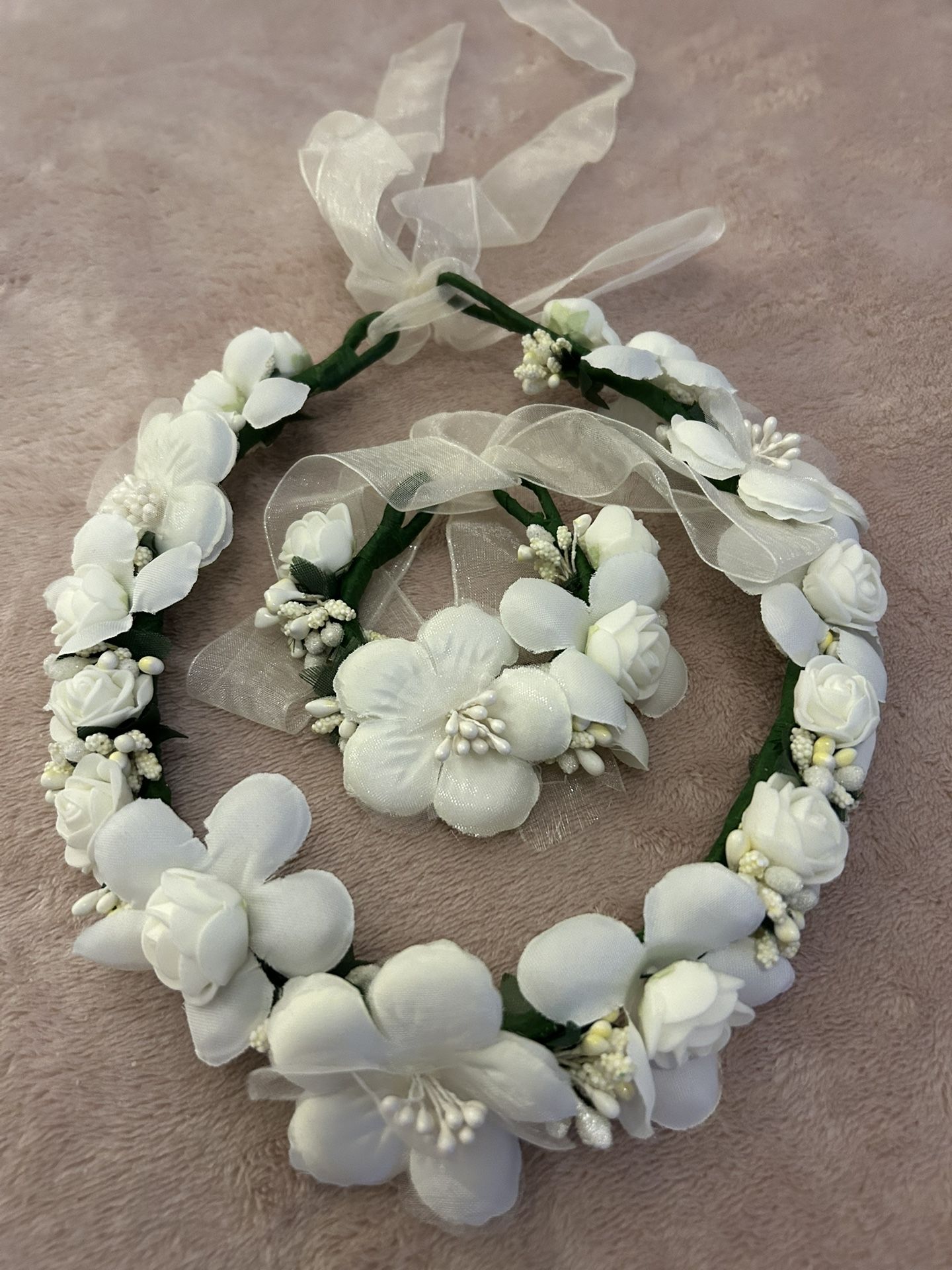 Girls White Flower Crown And Wristlet
