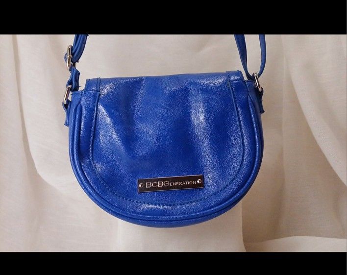BCBG SMALL PURSE