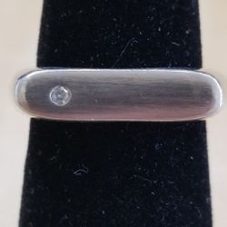 Sterling Silver Ring With 1 Diamond 