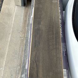 Select Surfaces Urbanwood Laminate Flooring