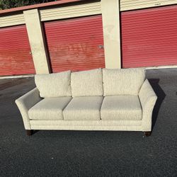 Comfy Cream Sofa Couch 🔥🔥