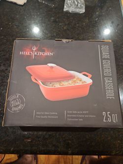 Hells kitchen 2.5 quart square covered casserole